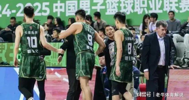 36分替补球员砍72分这球队开元棋牌试玩啧啧！全队轰1(图1)