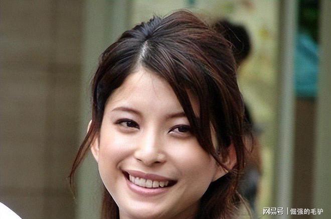 照片泄露丈夫不堪受辱车内上吊自杀开元ky