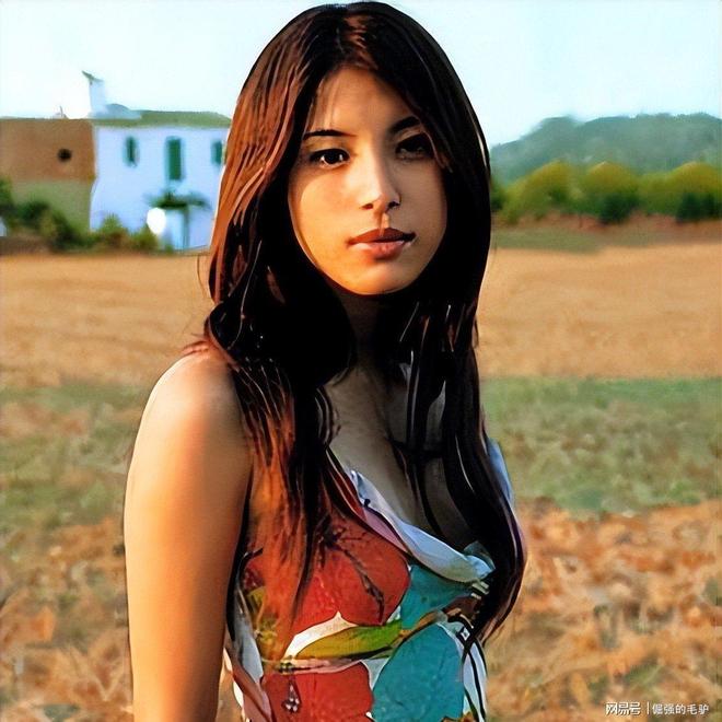 照片泄露丈夫不堪受辱车内上吊自杀开元ky棋牌日本女星婚内出轨不雅(图15)